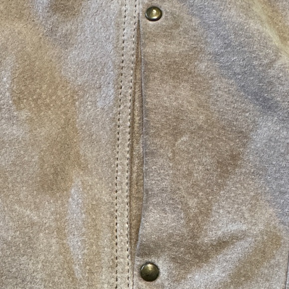 Austin Clothing Company tan suede lined jacket with sherpa collar and sleeves - Picture 9 of 12